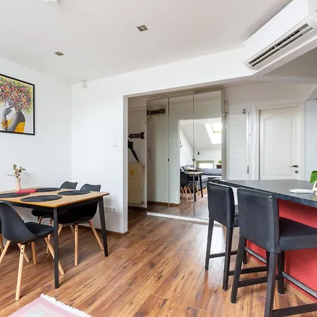 Br36 2-storey With Balcony And Ac 布达佩斯