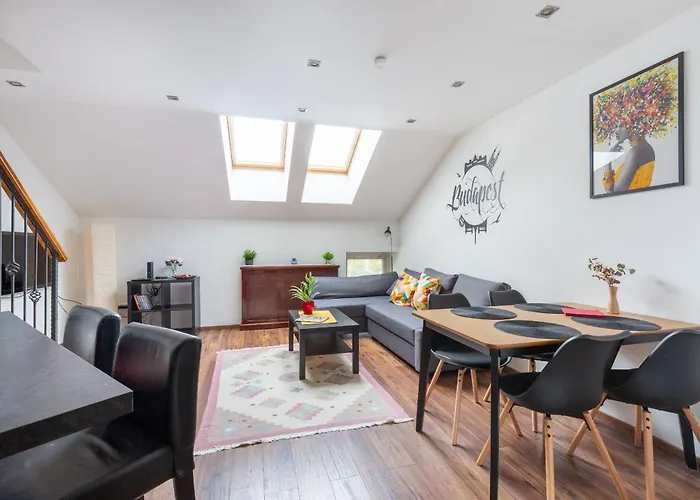 Br36 2-storey With Balcony And Ac 布达佩斯