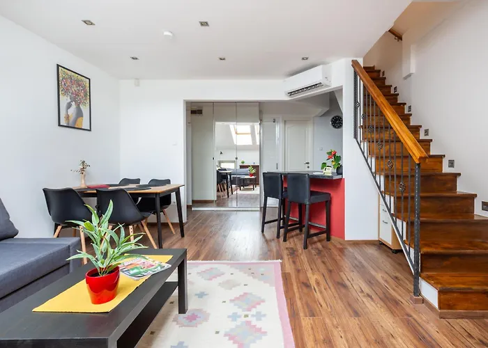 Br36 2-storey With Balcony And Ac * 布达佩斯