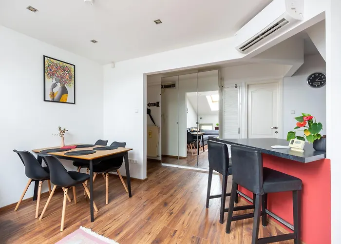 Br36 2-storey With Balcony And Ac 布达佩斯