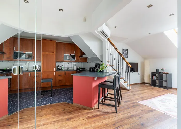 Br36 2-storey With Balcony And Ac 布达佩斯