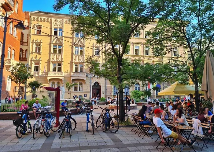 Br36 2-storey With Balcony And Ac 公寓 *