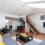 Br36 2-storey With Balcony And Ac