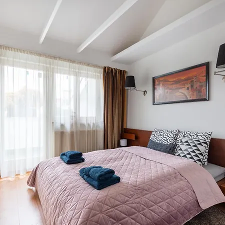 Br36 2-storey With Balcony And Ac * Budapest