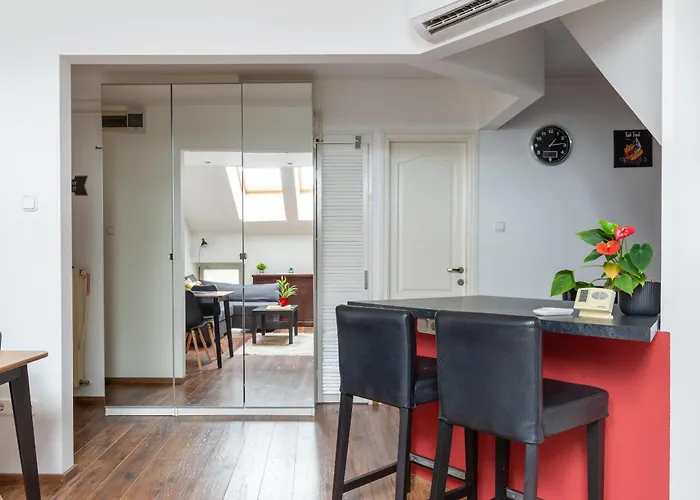 Br36 2-storey With Balcony And Ac *